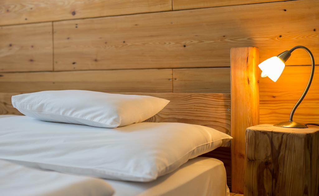 Revesz Hotel, Restaurant And Rosa Spa Дьор Екстериор снимка